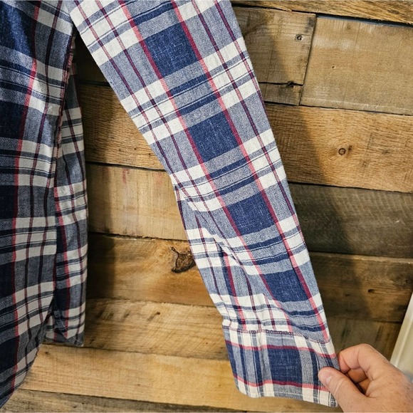 J. Crew women's plaid boy fit long sleeve half button shirt size medium - Picture 8 of 12